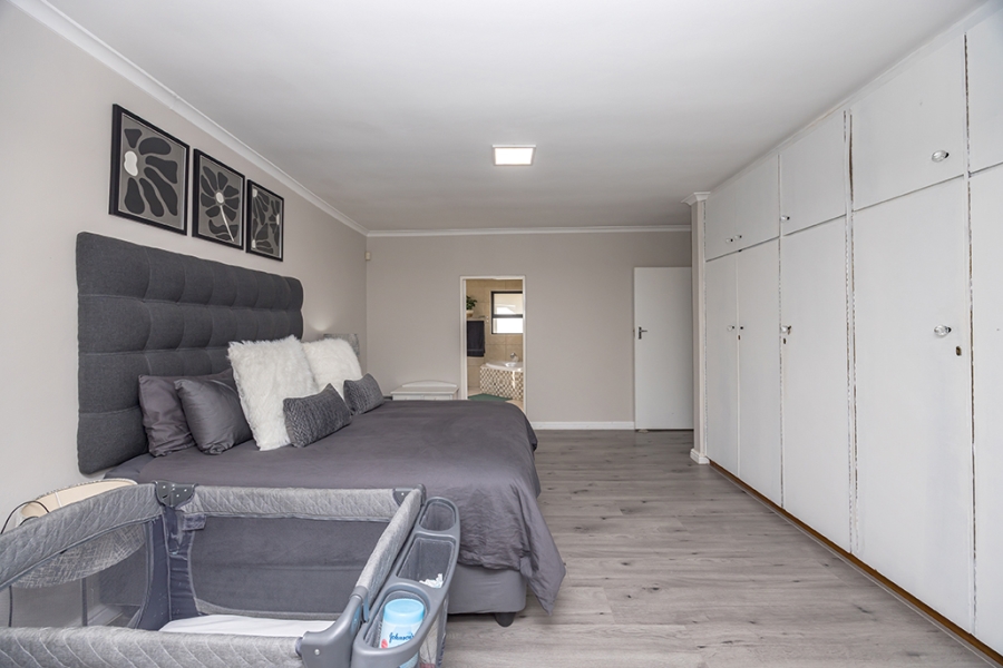 4 Bedroom Property for Sale in Amanda Glen Western Cape
